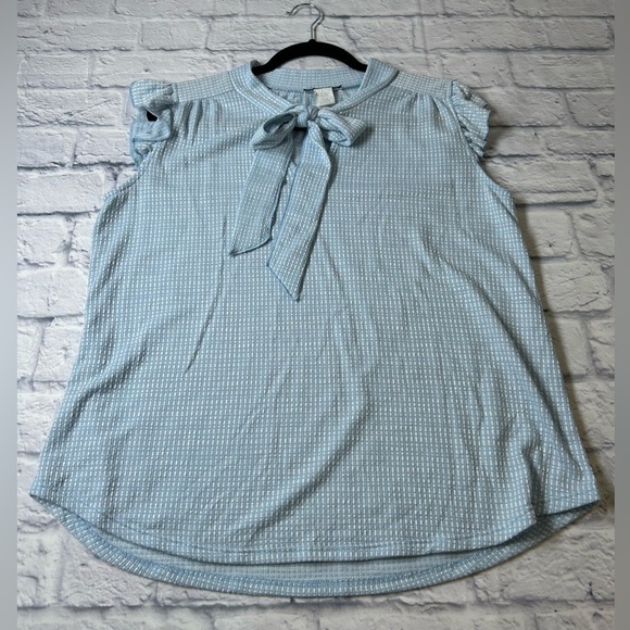 Chic Blue Cap Sleeve Blouse with Tie Front. Officecore. Wear to Work. Career. - Picture 4 of 6